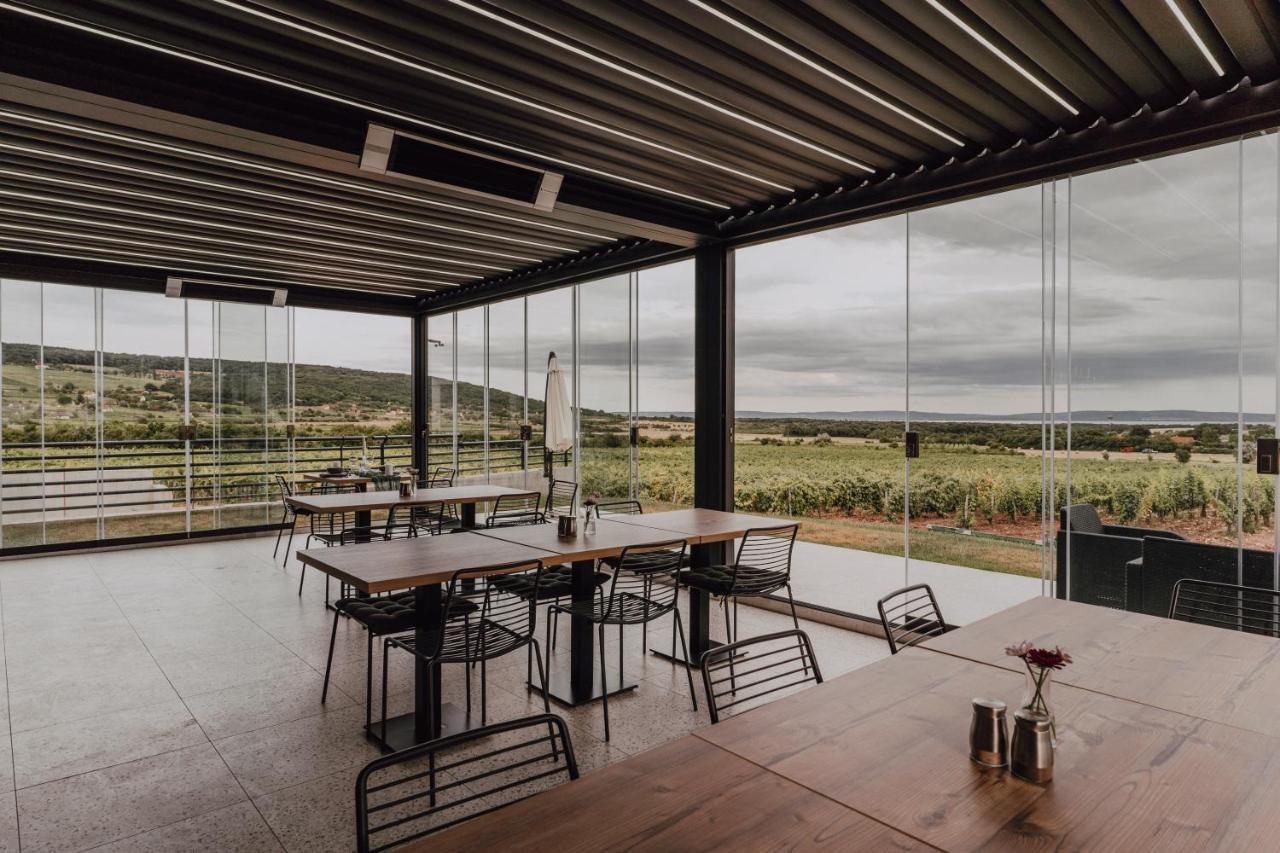 Dobosi Birtokkoezpont Acomodação com café da manhã Szentantalfa Exterior foto