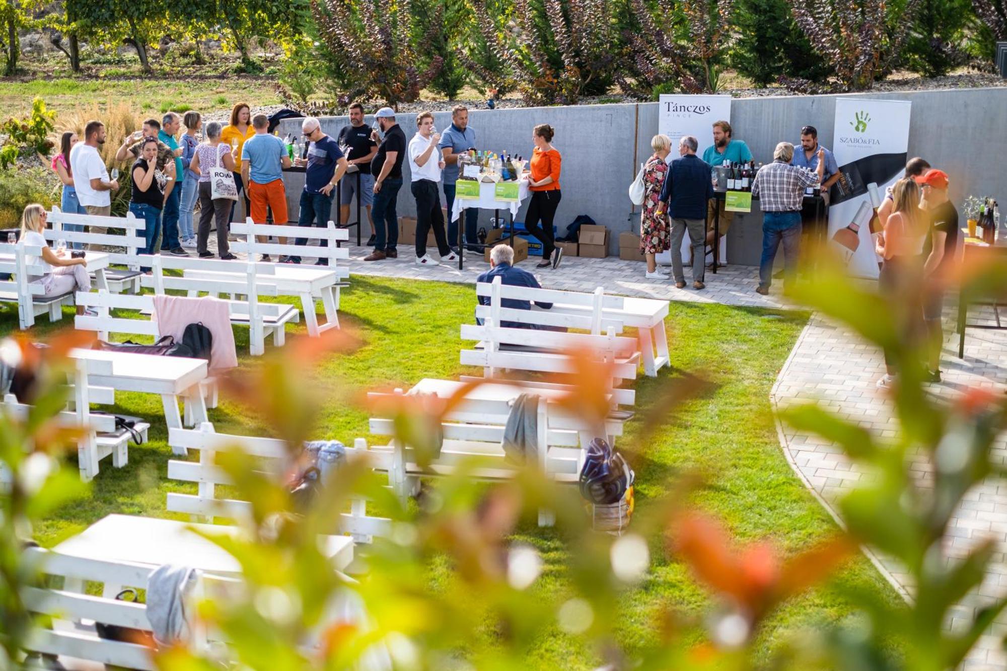 Dobosi Birtokkoezpont Acomodação com café da manhã Szentantalfa Exterior foto